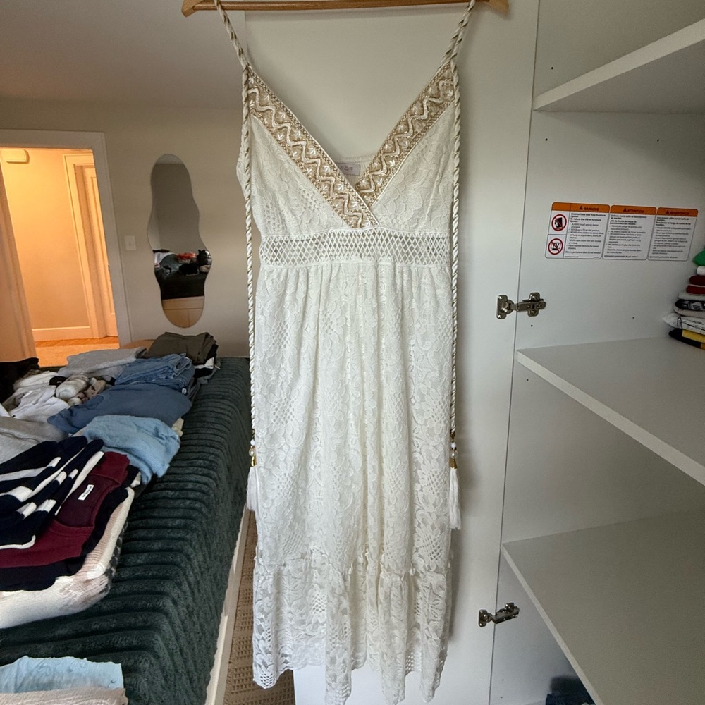 Elegant White Lace Maxi Dress